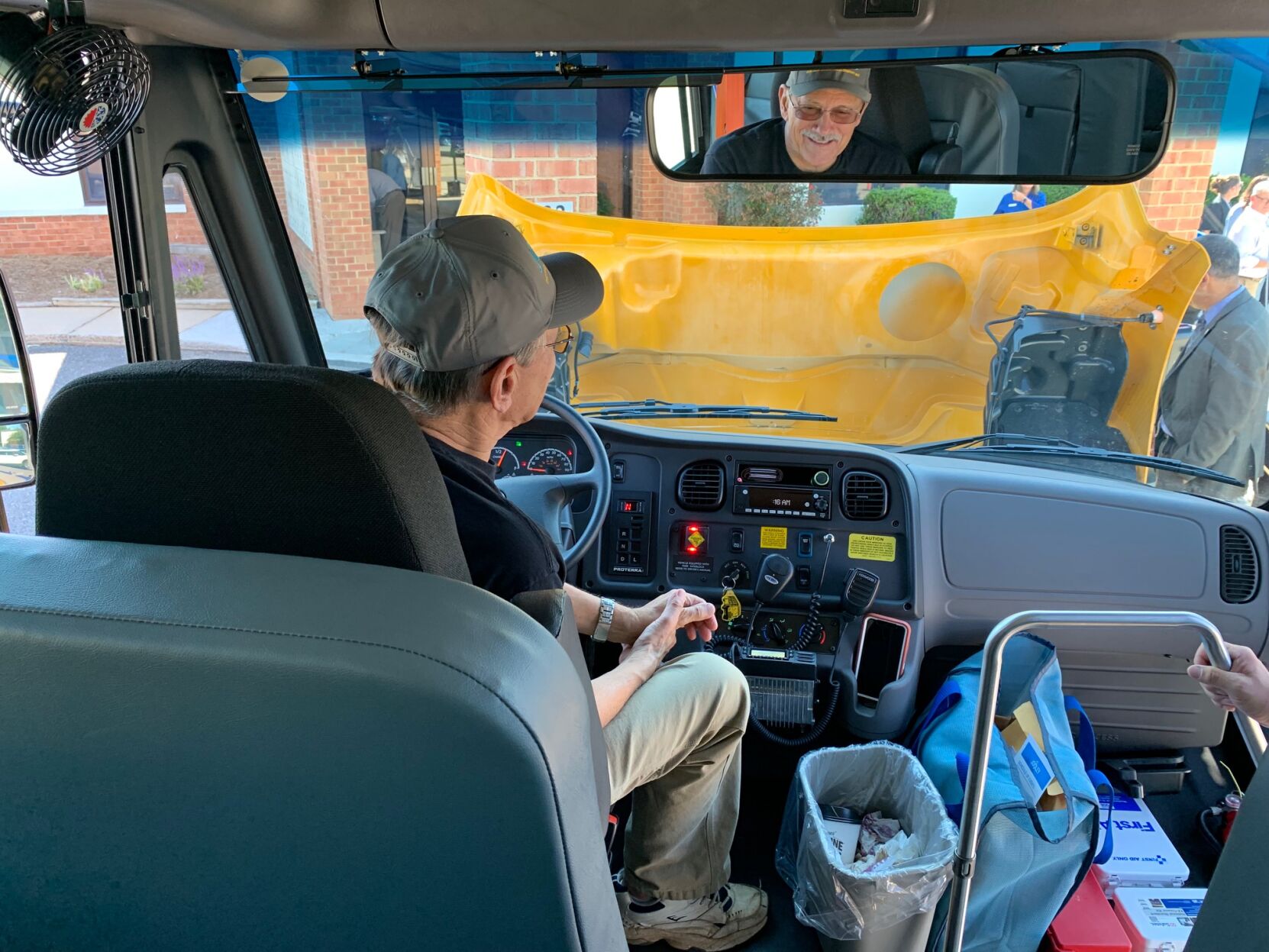 Bus 11